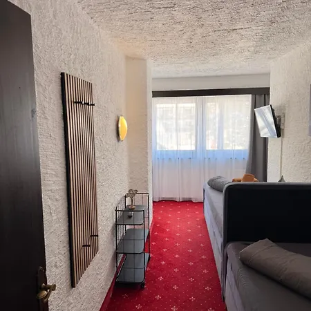 Weidach Zentrum 4 *